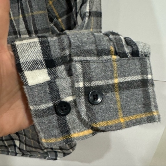 L.L. Bean Men Plaid Flannel 100% Cotton Scotch Button Down Gray Black Medium - Picture 7 of 7